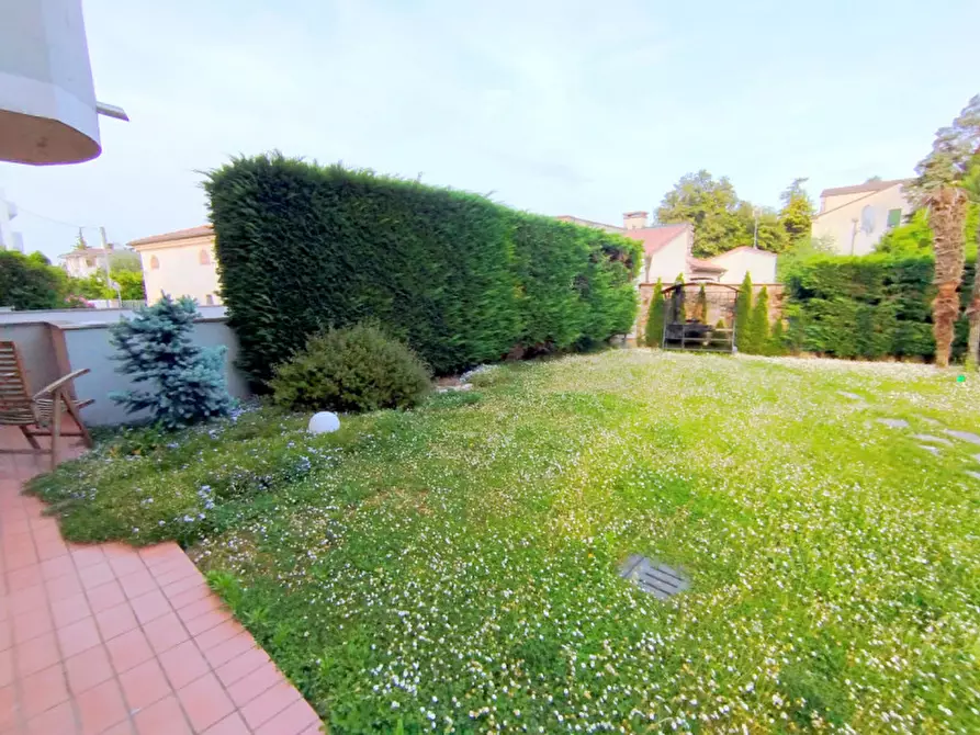 Immagine 2 di Appartamento in vendita  in VIA SAN PIO X a Abano Terme