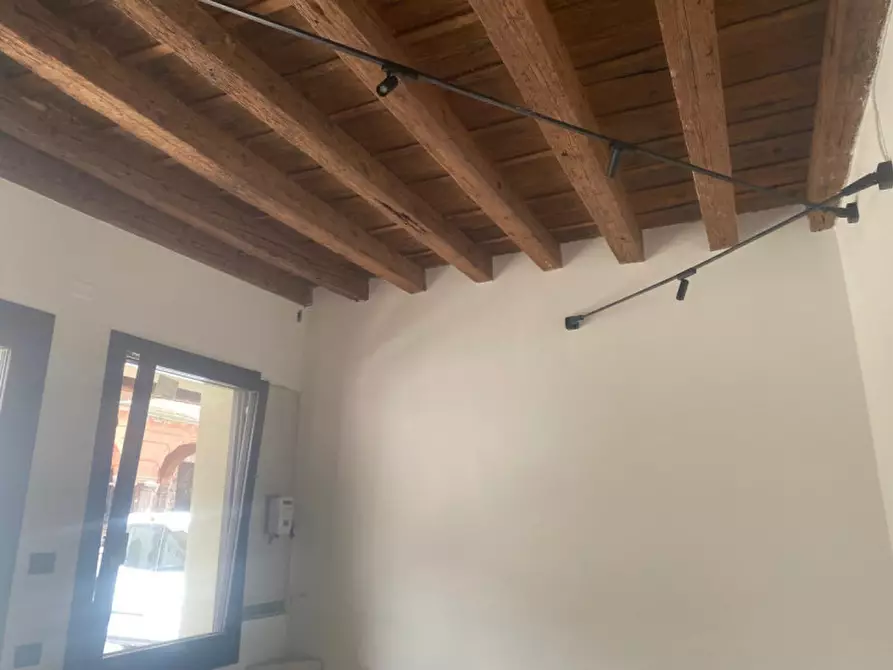 Immagine 5 di Ufficio in affitto  a Piove Di Sacco