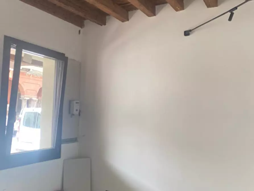 Immagine 6 di Ufficio in affitto  a Piove Di Sacco