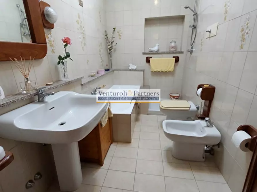 Immagine 10 di Rustico / casale in vendita  in Via Guglielmo Marconi a Montichiari