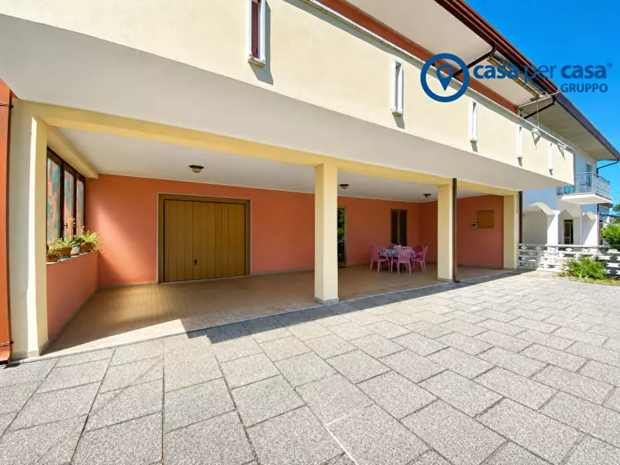 Immagine 2 di Casa bifamiliare in vendita  in Via Treviso a Taglio Di Po