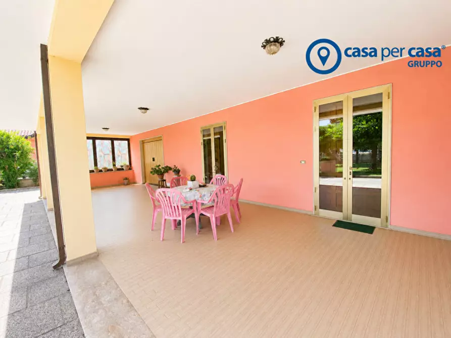 Immagine 5 di Casa bifamiliare in vendita  in Via Treviso a Taglio Di Po