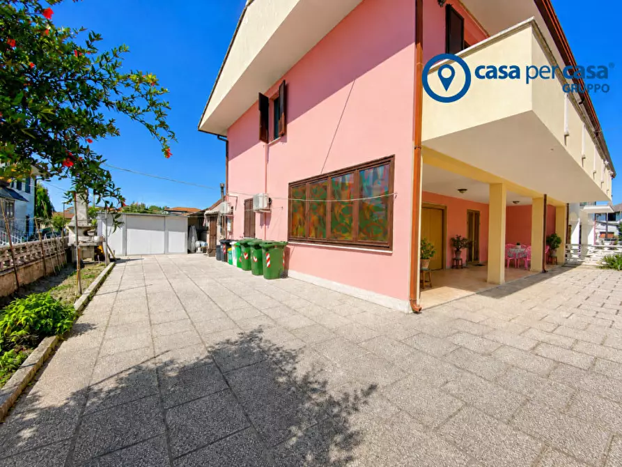 Immagine 46 di Casa bifamiliare in vendita  in Via Treviso a Taglio Di Po