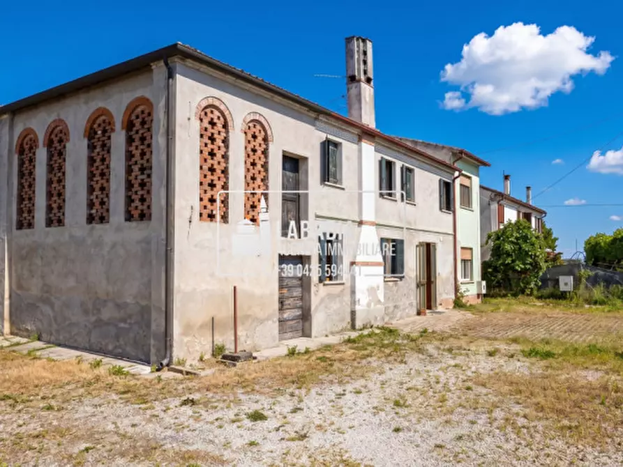 Immagine 8 di Casa indipendente in vendita  in Via Madonnina 1514 a Giacciano Con Baruchella