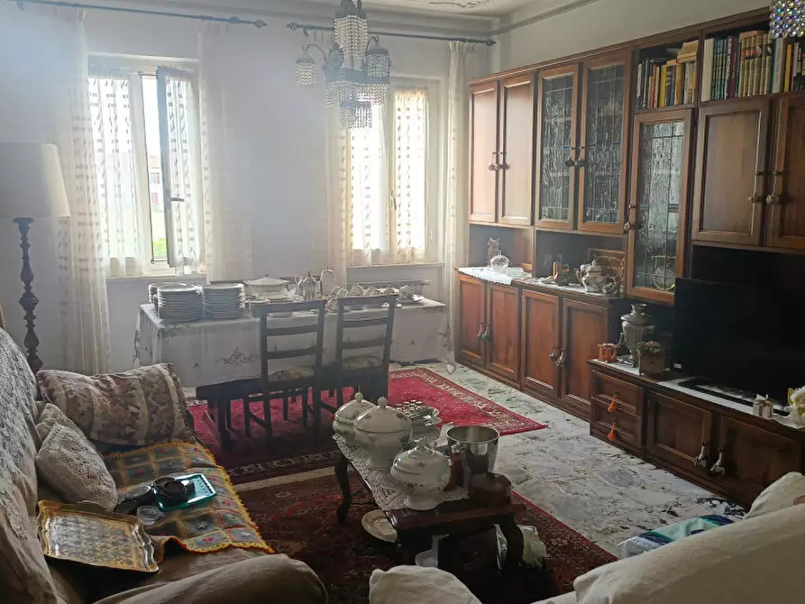Immagine 11 di Casa bifamiliare in vendita  in Cantone Chiesa 98 a Casale Monferrato