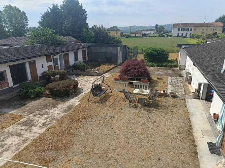 Immagine 32 di Casa bifamiliare in vendita  in Cantone Chiesa 98 a Casale Monferrato