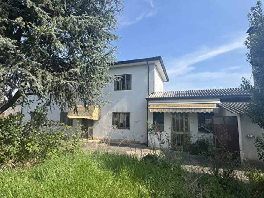 Immagine 1 di Casa indipendente in vendita  in Via San Zeno 24 a Castelbaldo