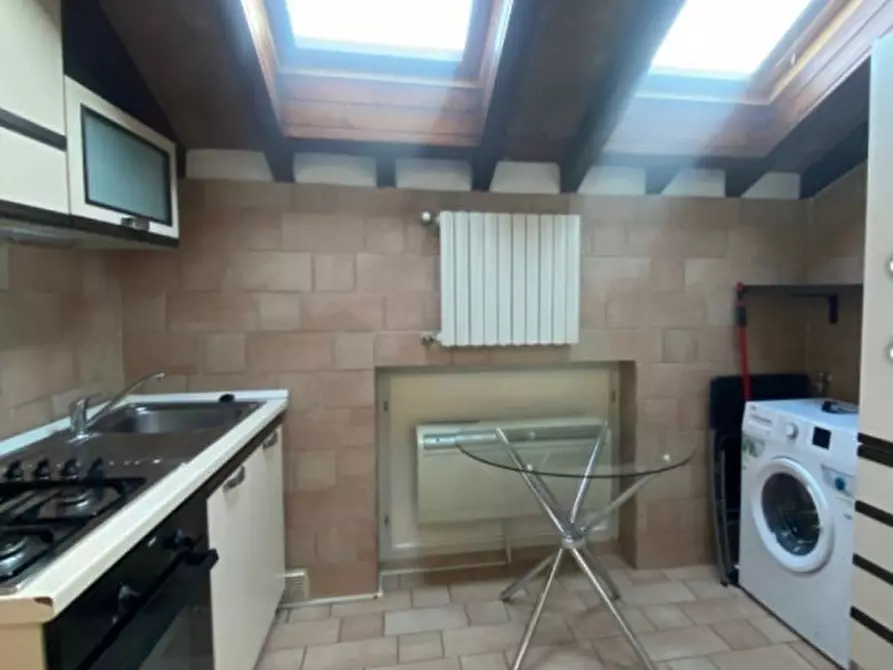 Immagine 5 di Appartamento in affitto  in Borgo delle Colonne a Parma