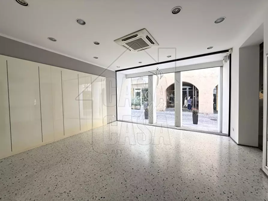 Immagine 2 di Negozio in vendita  in Via Roma a Monselice