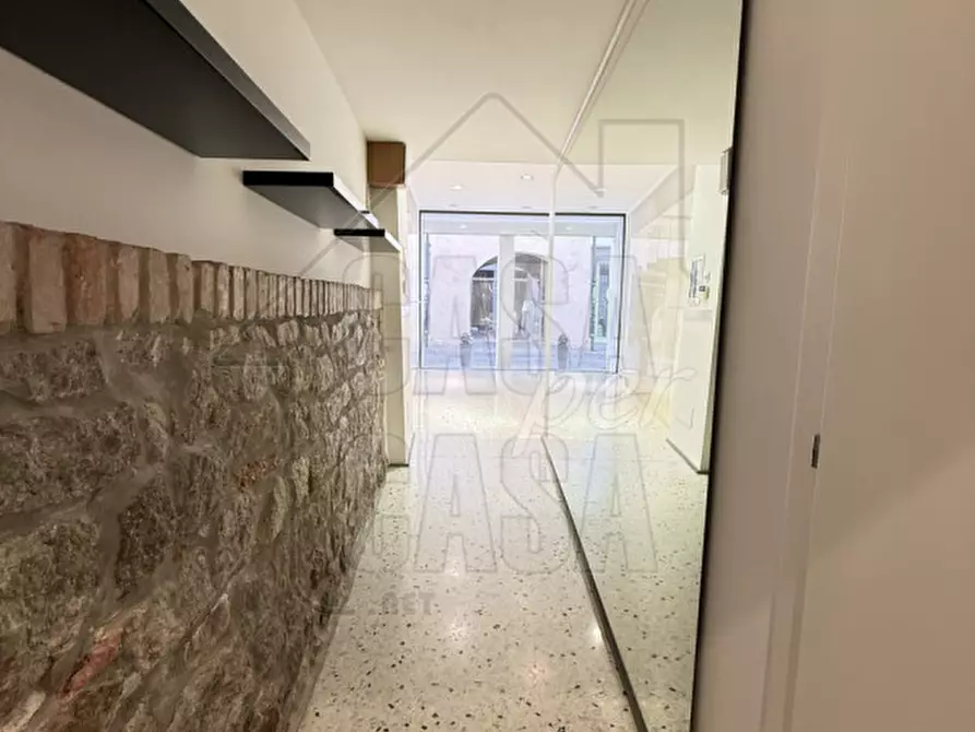 Immagine 8 di Negozio in vendita  in Via Roma a Monselice