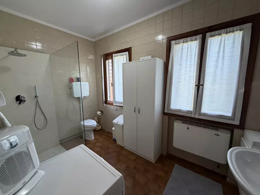 Immagine 9 di Casa bifamiliare in vendita  in Via Dese a Massanzago