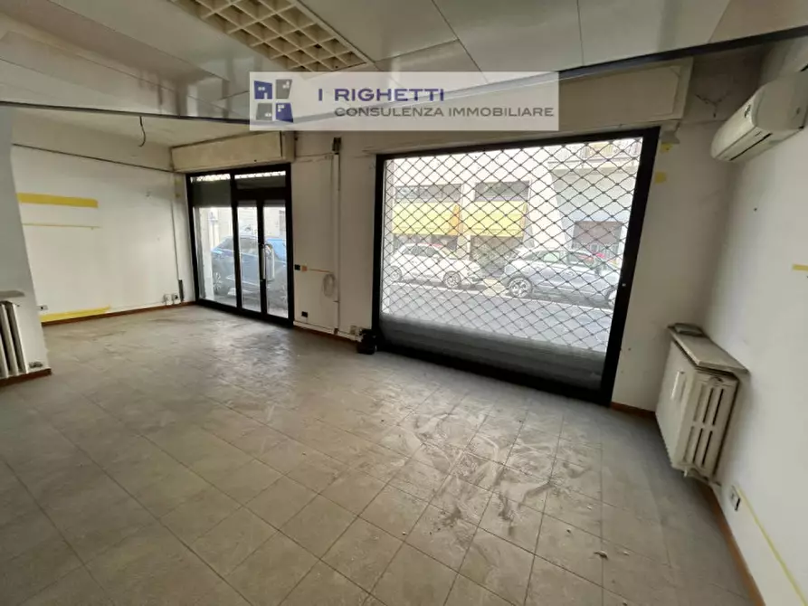 Immagine 8 di Negozio in vendita  in Via Aeroporto Angelo Berardi a Verona