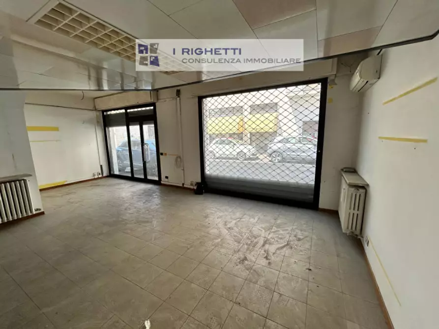 Immagine 9 di Negozio in vendita  in Via Aeroporto Angelo Berardi a Verona