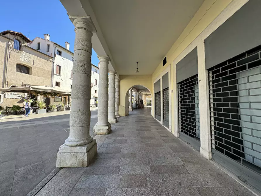 Immagine 10 di Negozio in affitto  in Piazzotto Monte Vecchio a Bassano Del Grappa