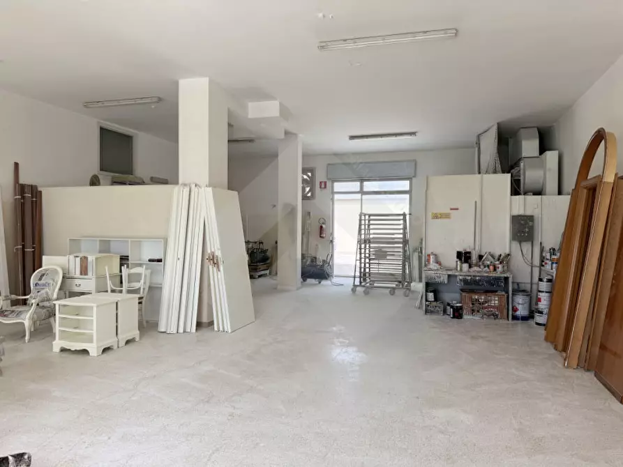 Immagine 3 di Capannone industriale in affitto  in Via Plauto a Andria