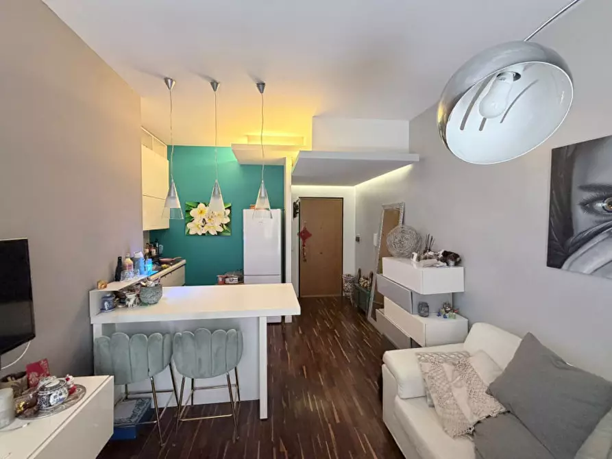 Immagine 1 di Appartamento in vendita  in Via Courmayeur a Roma