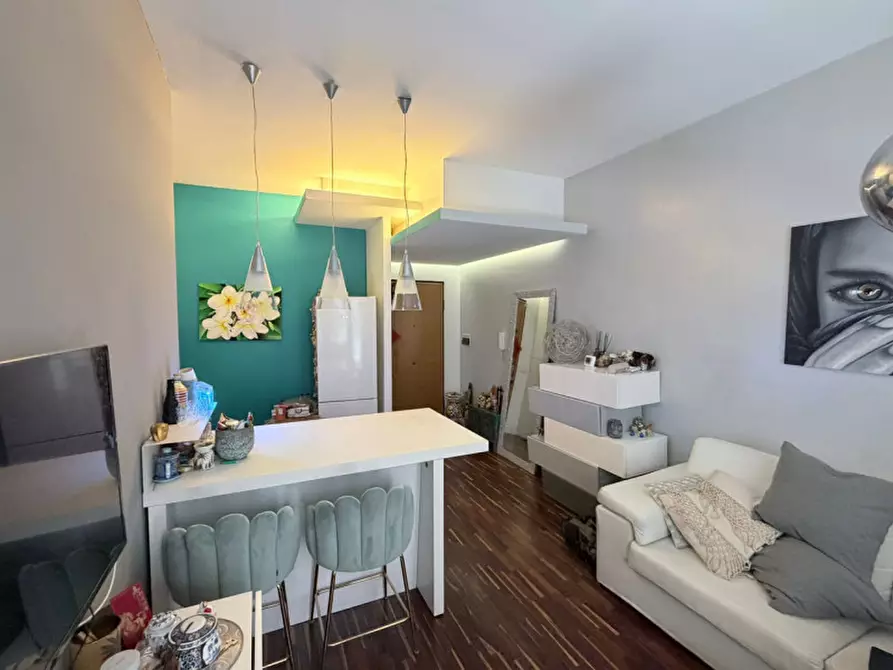 Immagine 2 di Appartamento in vendita  in Via Courmayeur a Roma
