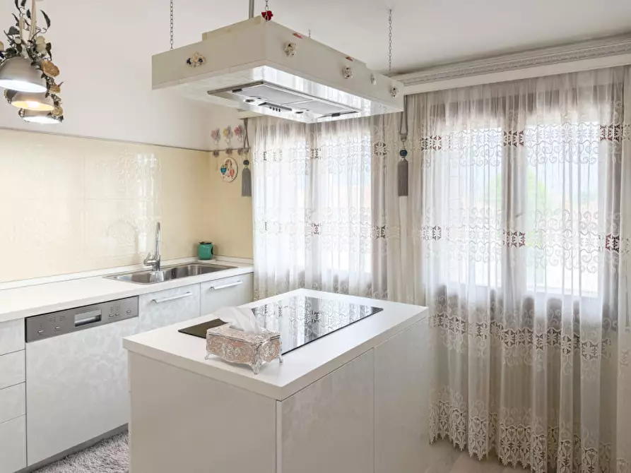 Immagine 3 di Appartamento in vendita  in Viale dei Colli a Cornuda