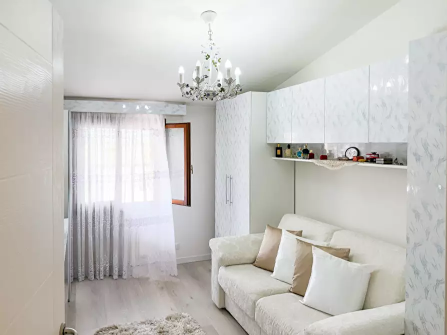 Immagine 10 di Appartamento in vendita  in Viale dei Colli a Cornuda