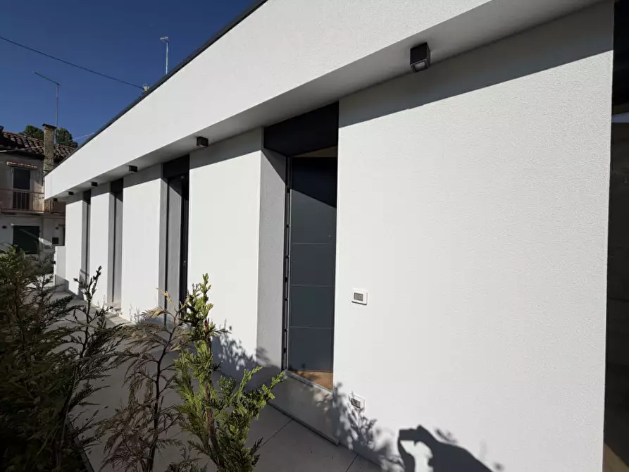 Immagine 2 di Casa indipendente in vendita  a San Donà Di Piave