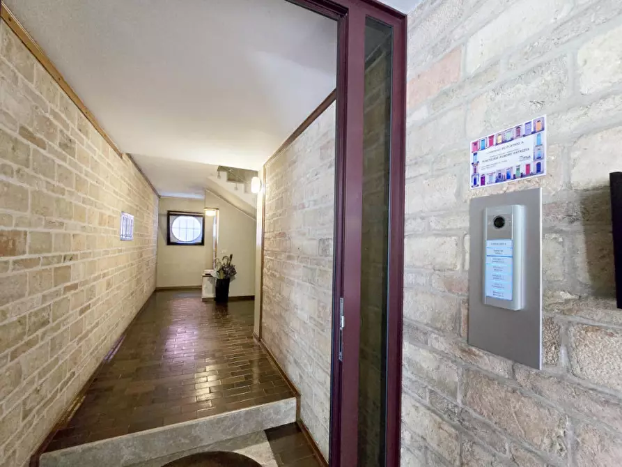 Immagine 15 di Appartamento in vendita  a Treviso