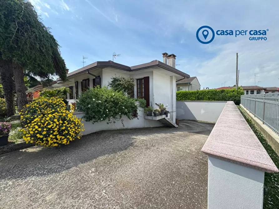 Immagine 3 di Casa bifamiliare in vendita  in Via San Gaetano a Anguillara Veneta