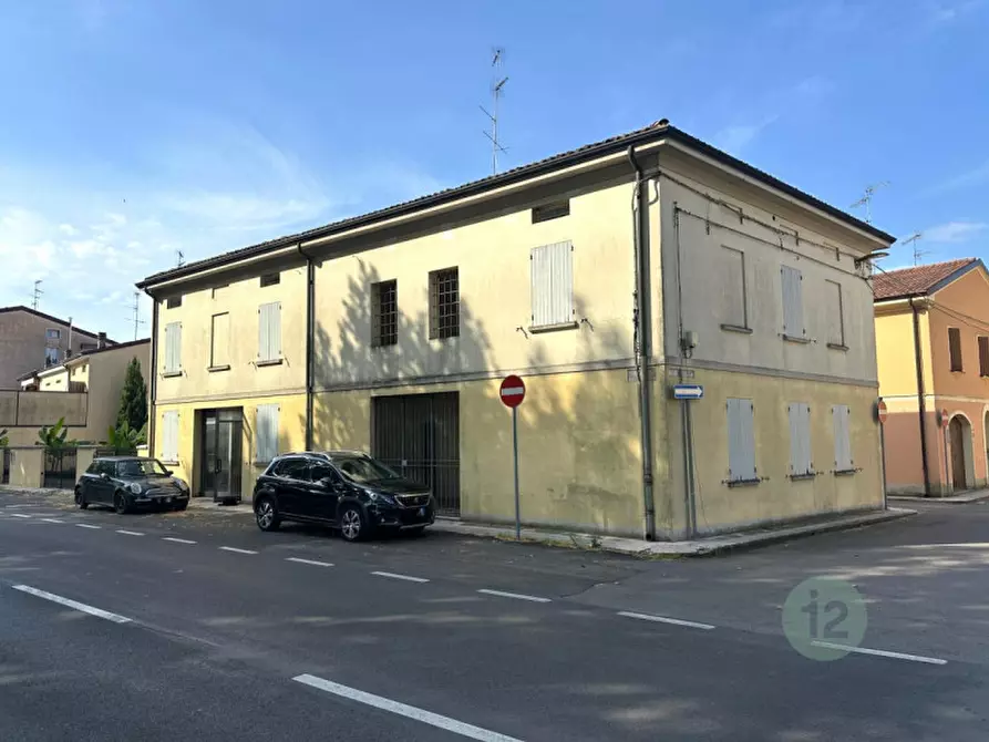 Immagine 1 di Appartamento in vendita  in VIALE CIRCONVALLAZIONE,96 a Mirandola