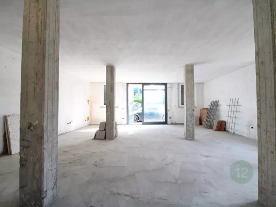 Immagine 9 di Appartamento in vendita  in VIALE CIRCONVALLAZIONE,96 a Mirandola