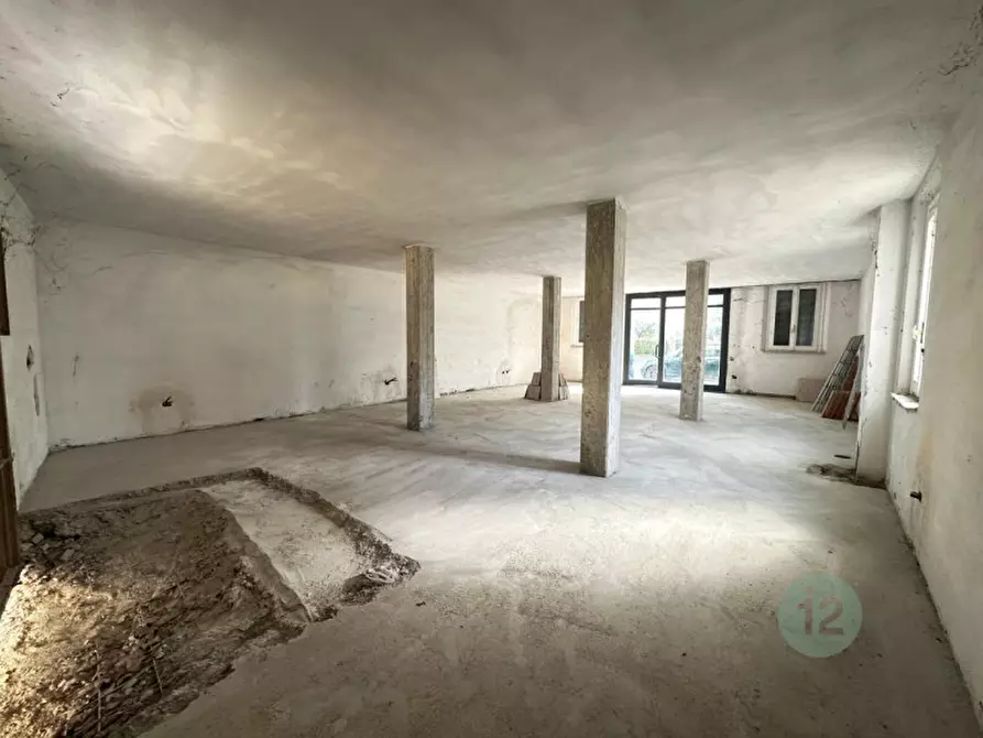 Immagine 16 di Appartamento in vendita  in VIALE CIRCONVALLAZIONE,96 a Mirandola