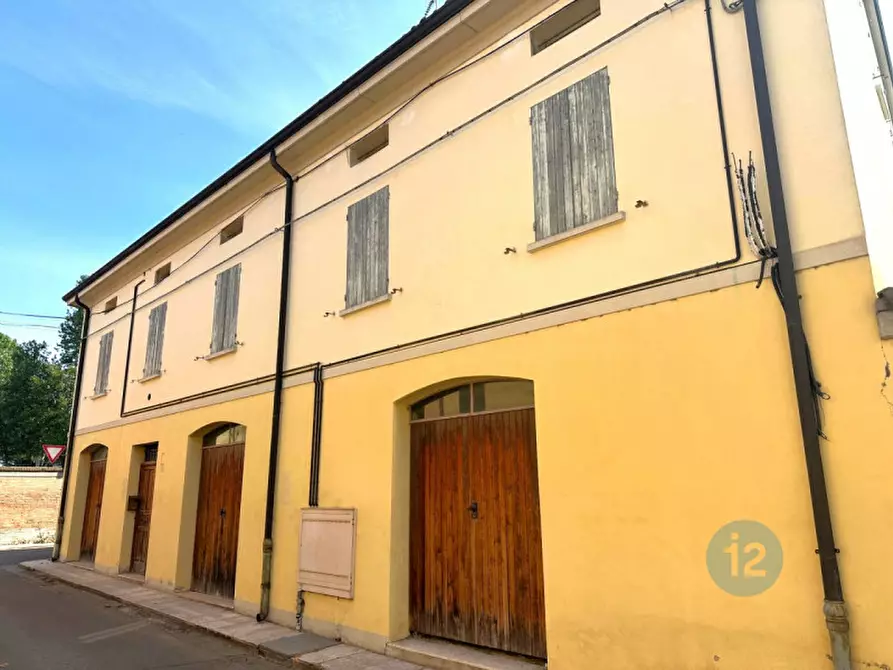 Immagine 6 di Appartamento in vendita  in Viale Circonvallazione Est a Mirandola