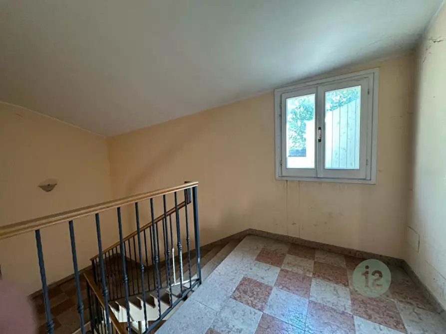 Immagine 12 di Appartamento in vendita  in Viale Circonvallazione Est a Mirandola