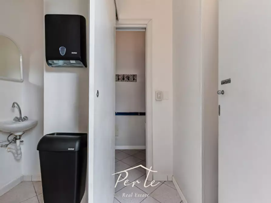 Immagine 9 di Attività commerciale in vendita  in Via Lungadige Scrami 13 Legnago a Legnago