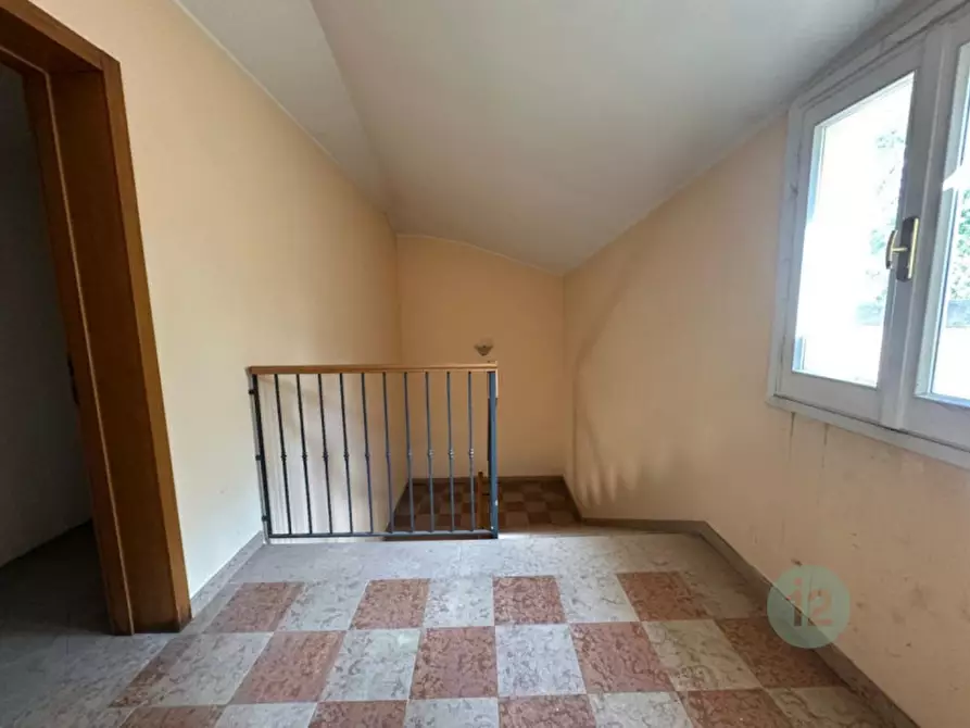 Immagine 10 di Appartamento in vendita  in Viale Circonvallazione Est a Mirandola