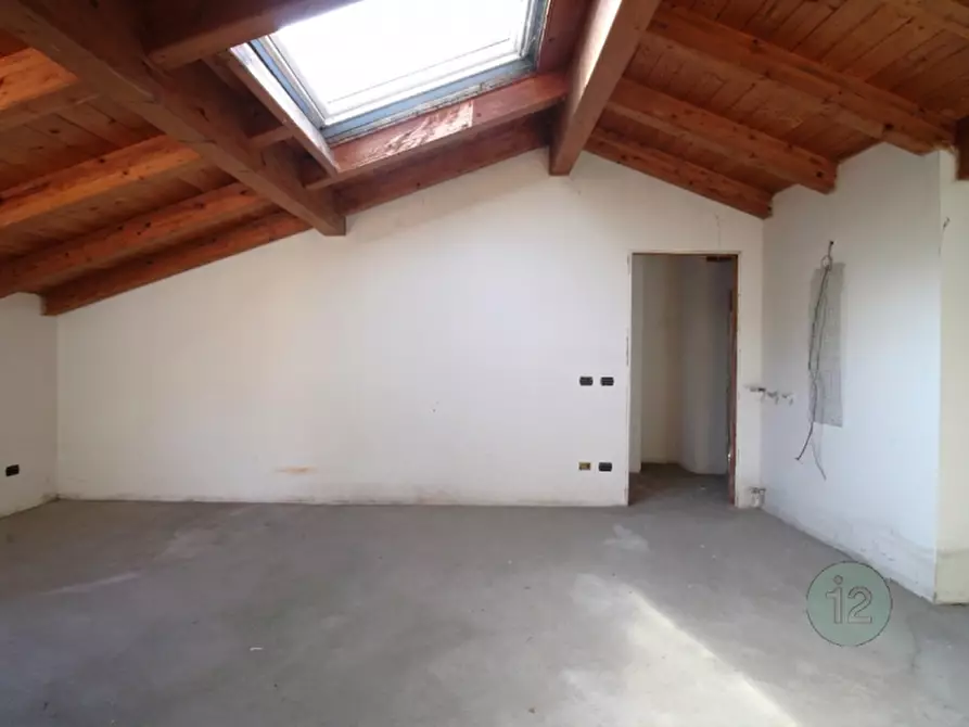 Immagine 18 di Appartamento in vendita  in Viale Circonvallazione Est a Mirandola