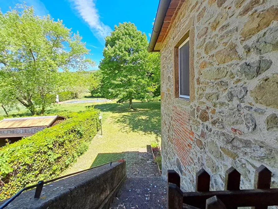 Immagine 2 di Appartamento in vendita  a Passignano Sul Trasimeno