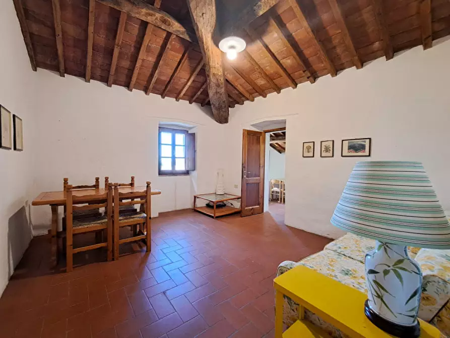 Immagine 11 di Appartamento in vendita  a Passignano Sul Trasimeno