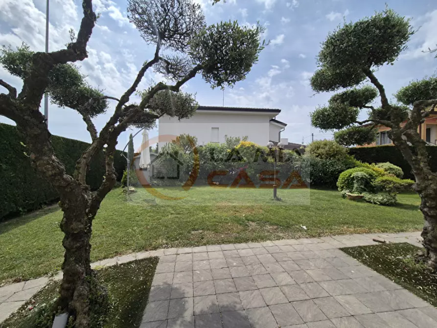 Immagine 11 di Camera in affitto  in Via II Giugno 26 a Legnaro