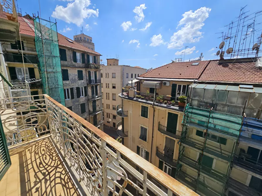 Immagine 1 di Appartamento in vendita  in Via Barrili a Savona