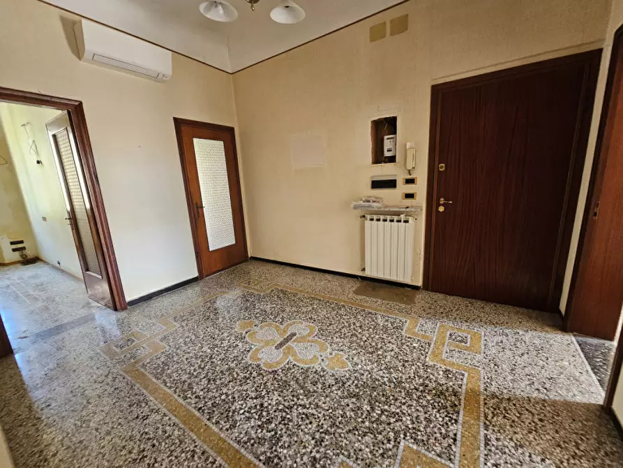 Immagine 8 di Appartamento in vendita  in Via Barrili a Savona