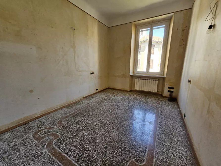 Immagine 11 di Appartamento in vendita  in Via Barrili a Savona