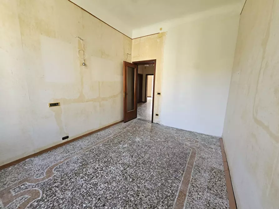 Immagine 12 di Appartamento in vendita  in Via Barrili a Savona
