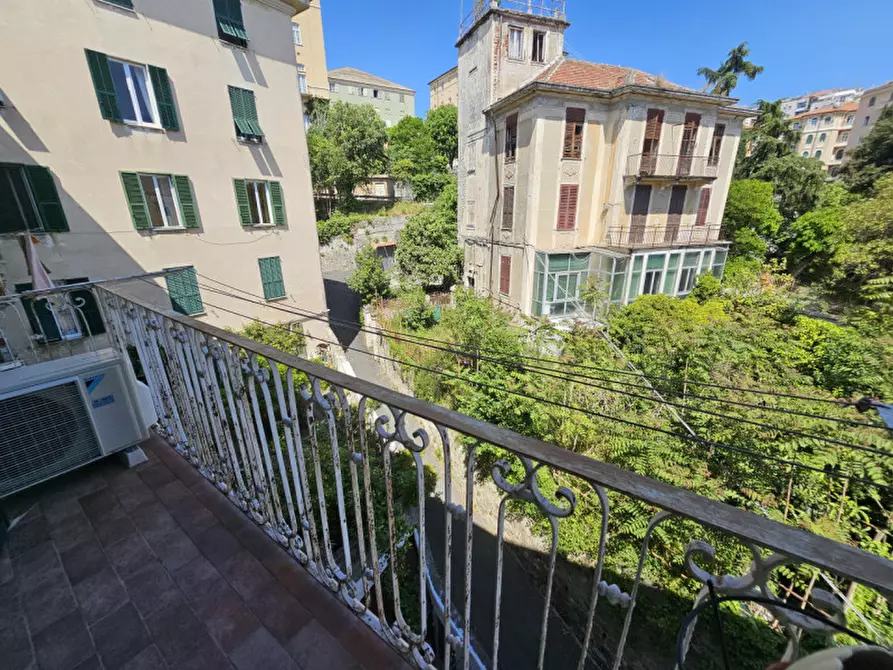 Immagine 14 di Appartamento in vendita  in Via Barrili a Savona