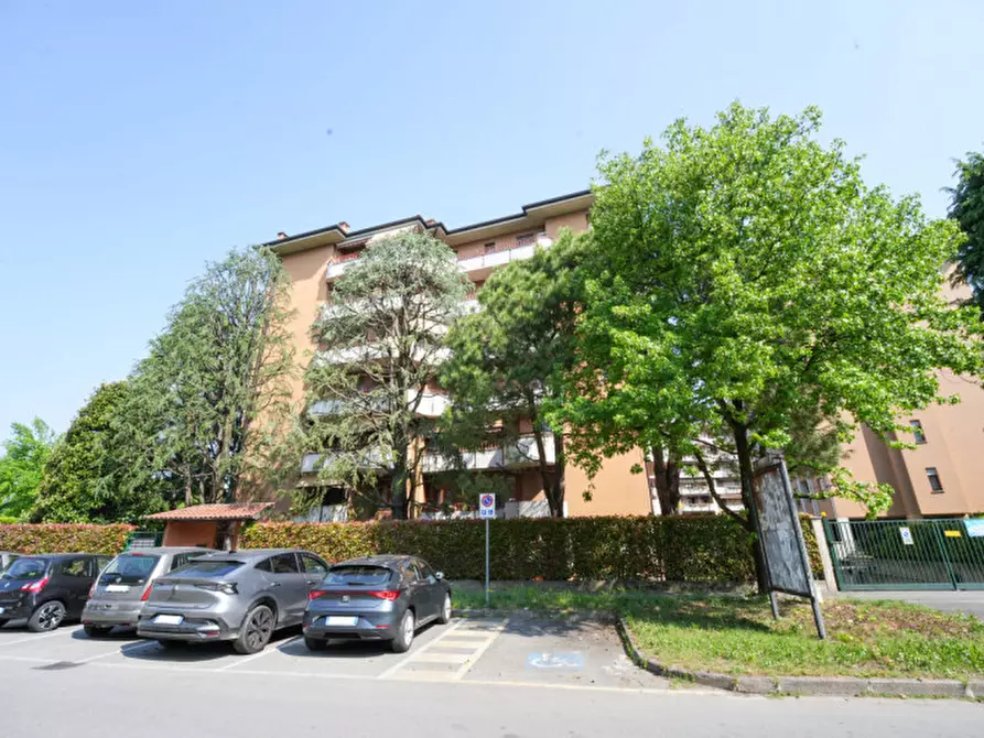 Immagine 3 di Appartamento in vendita  in Via Marzabotto 8 a Seregno