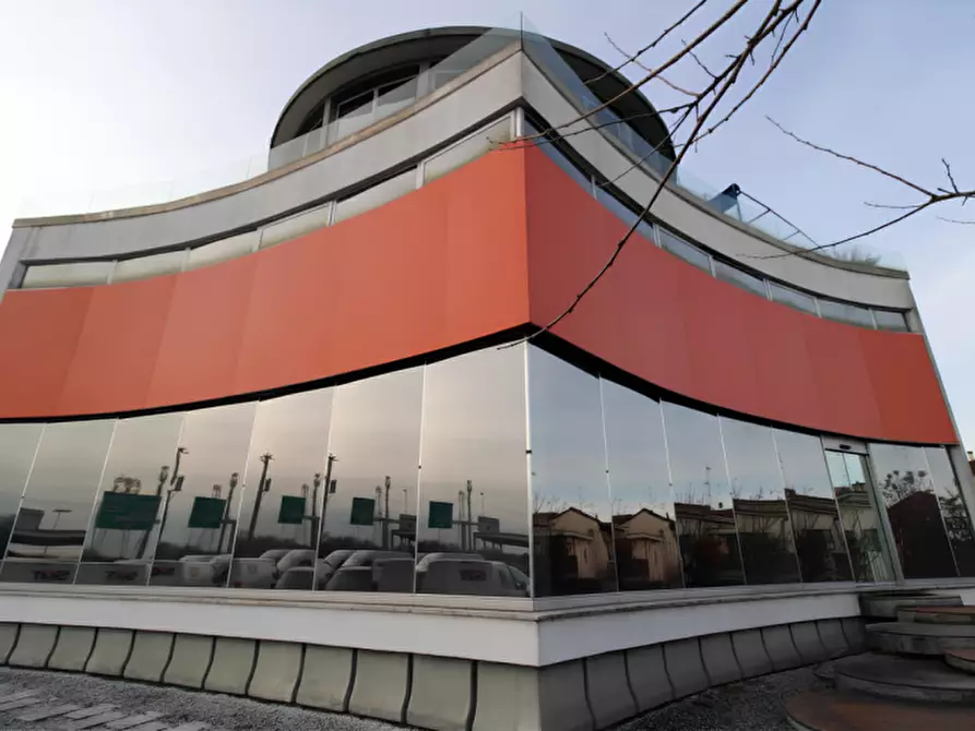 Immagine 1 di Attività commerciale in vendita  in viale marconi 16 monza a Monza