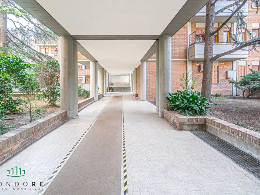 Immagine 35 di Appartamento in vendita  in Via John Fitzgerald Kennedy, 97 a San Lazzaro Di Savena