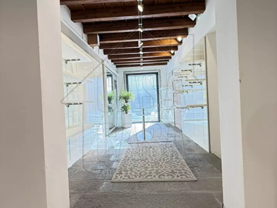 Immagine 8 di Negozio in vendita  in Via Roma a Monselice