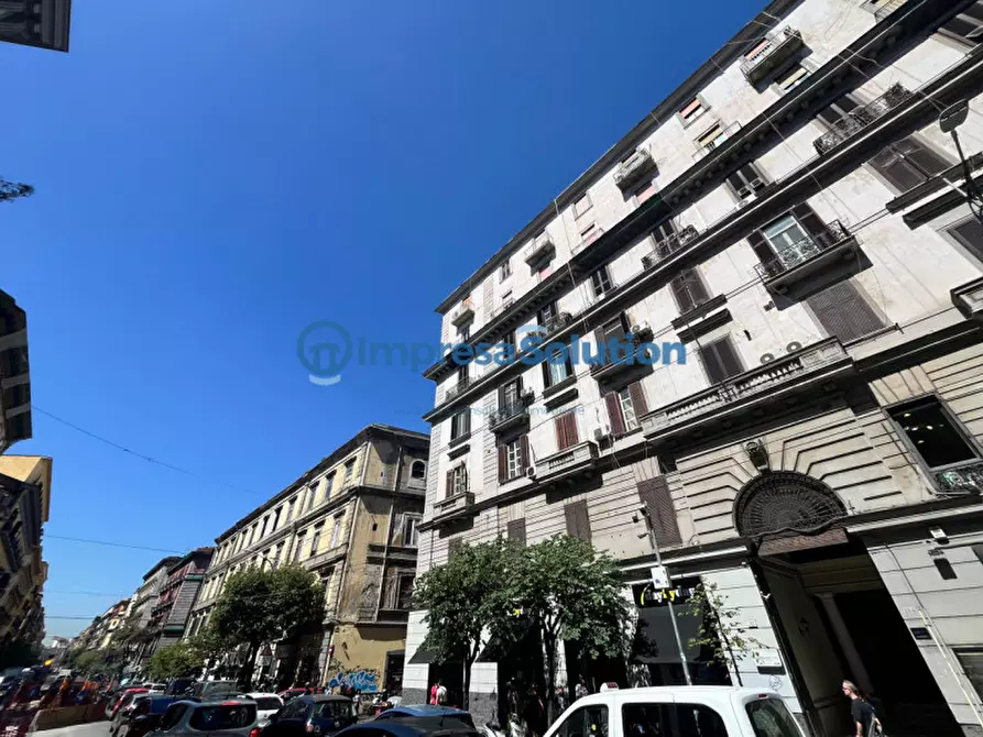 Immagine 5 di Attività commerciale in vendita  in Corso Umberto I a Napoli