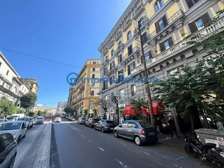 Immagine 6 di Attività commerciale in vendita  in Corso Umberto I a Napoli