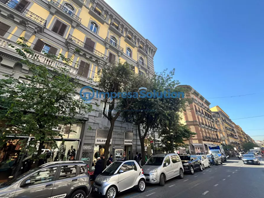 Immagine 8 di Attività commerciale in vendita  in Corso Umberto I a Napoli