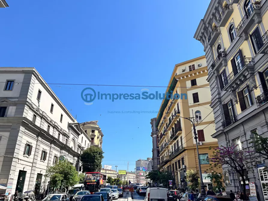 Immagine 9 di Attività commerciale in vendita  in Corso Umberto I a Napoli
